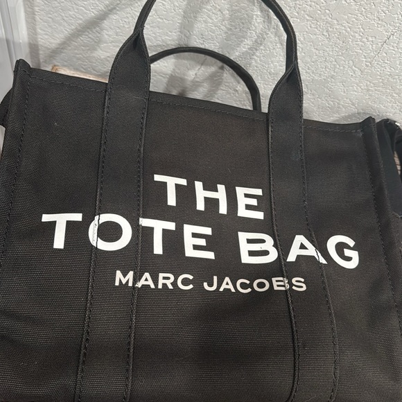 Sold!!! Medium Marc Jacobs Tote Bag - Picture 8 of 13